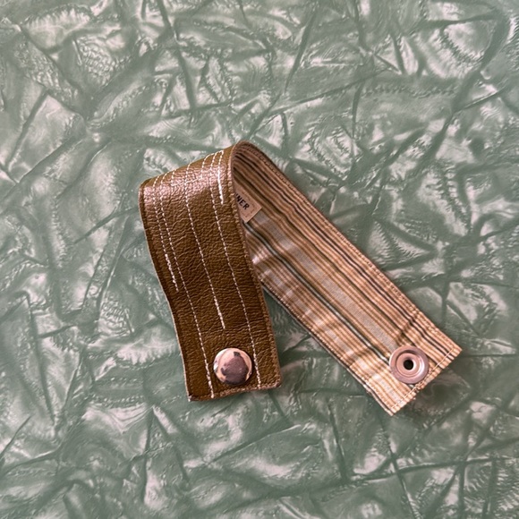 Tracey Tanner leather wristlet - Picture 4 of 5